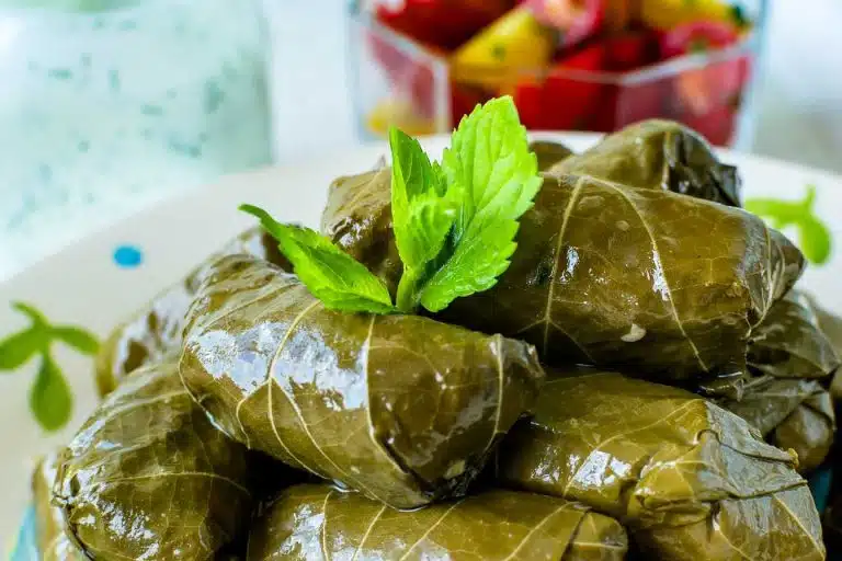 Feuilles de vigne farcies (dolmades) 1